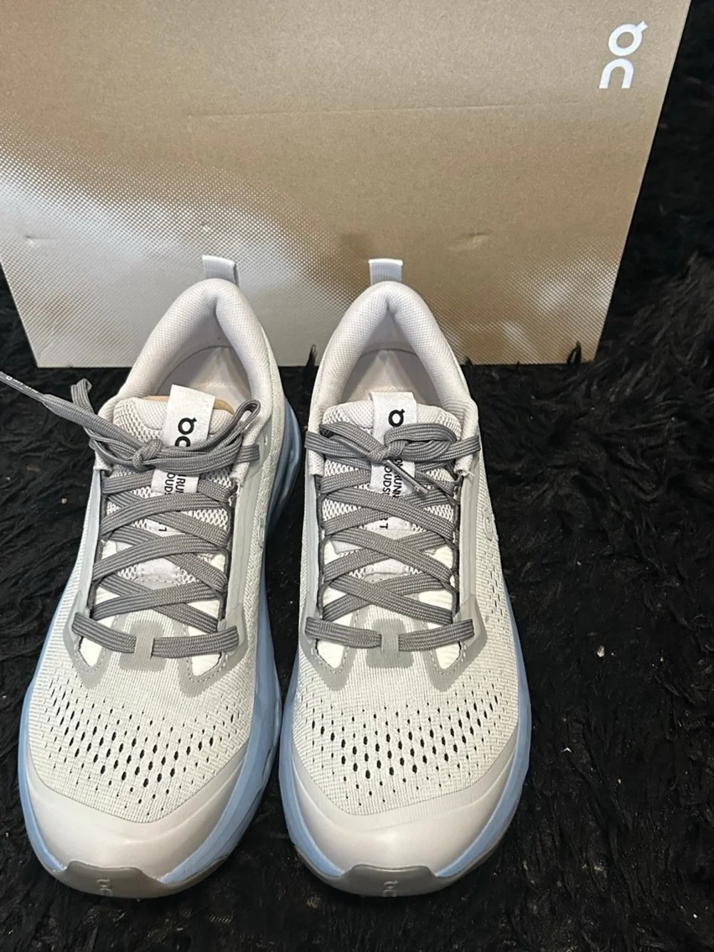 ON CLOUDSURFER Trail glacier dust athletic training running shoes sneakers sz 8 - Picture 2 of 7